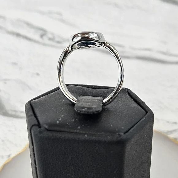 Blue Oval Adjustable Fashion Ring  A24 - Picture 4 of 6